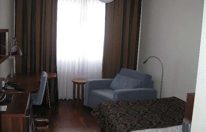 فندق Original Sokos Vaakuna 4*